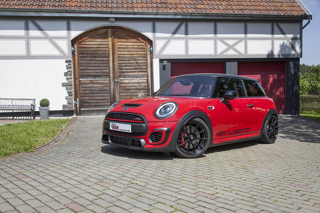 Мини спорт. Красный Mini Cooper JCW. Mini Cooper Sport. F56 Cooper s JCW. Mini Cooper f56 Custom.